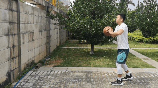 小学生篮球训练计划方案表_2